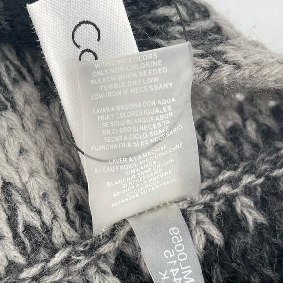 CALVIN KLEIN Scarf Infinity Loop Knit Yarn Winter Fall One Size Gray Black NWT - Picture 12 of 14